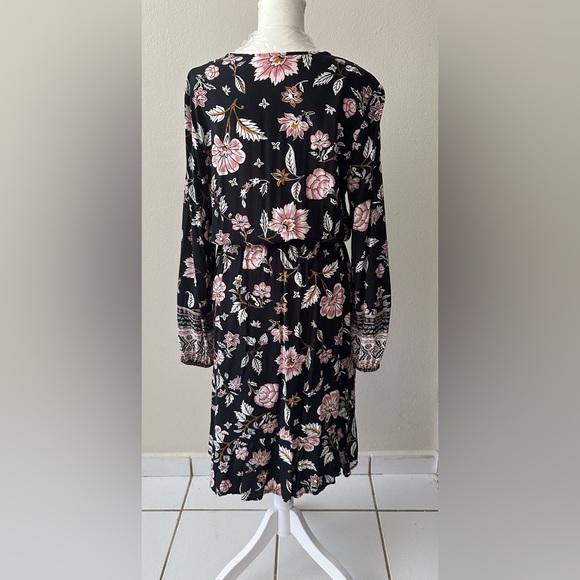 Old Navys Women’s Black and Pink Flower Dress. Size M  tall - Picture 2 of 8